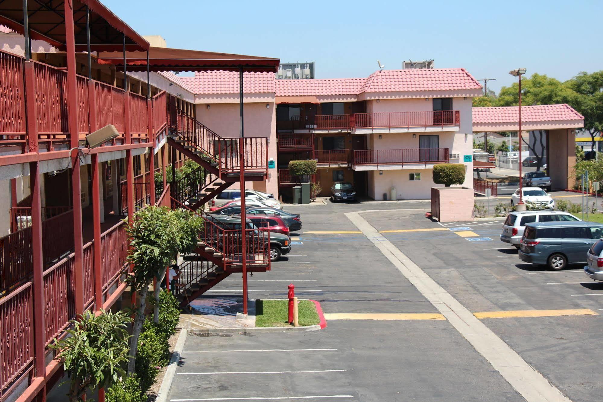 Budget Inn Anaheim/Santa Ana Esterno foto