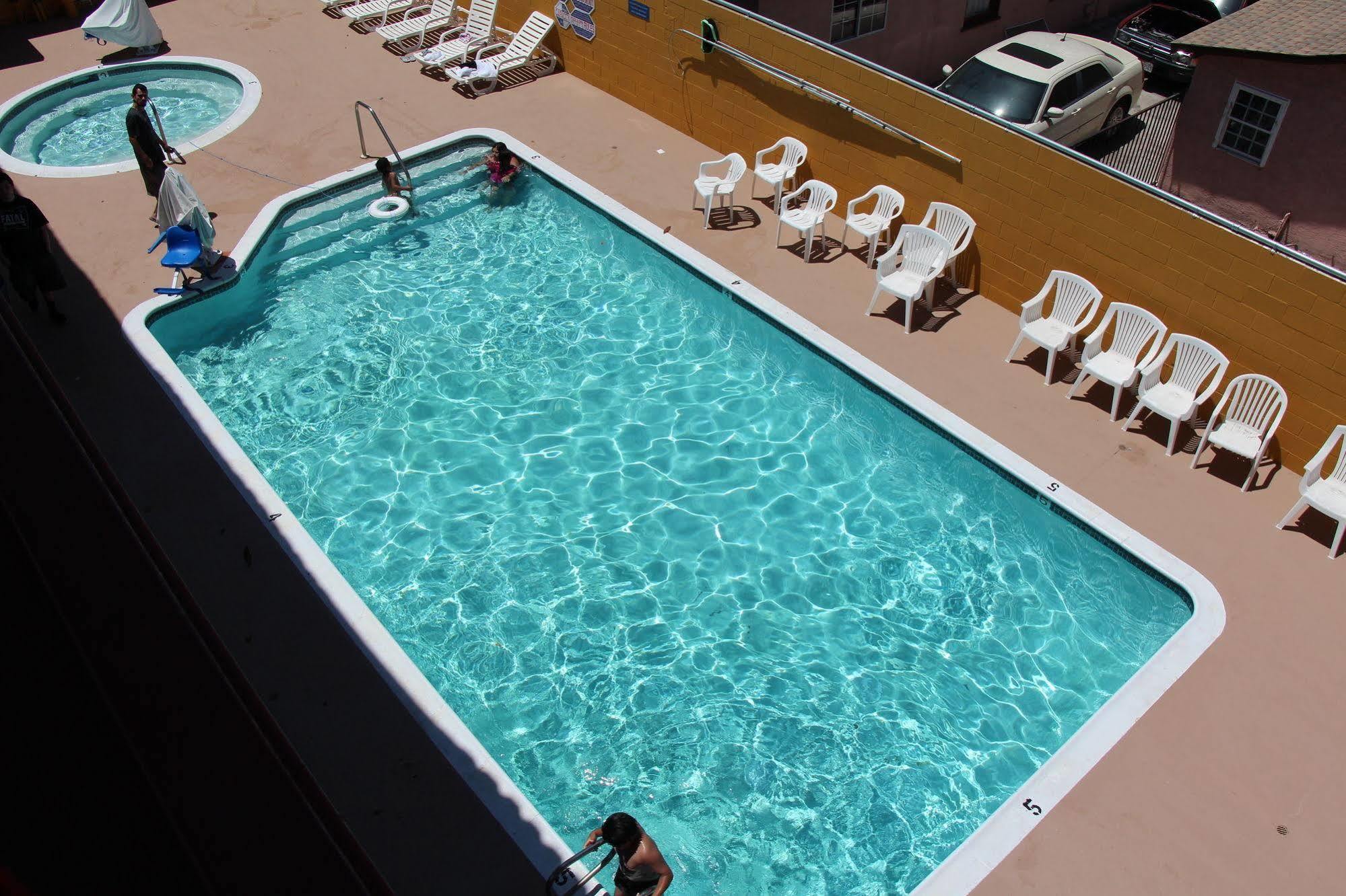 Budget Inn Anaheim/Santa Ana Esterno foto