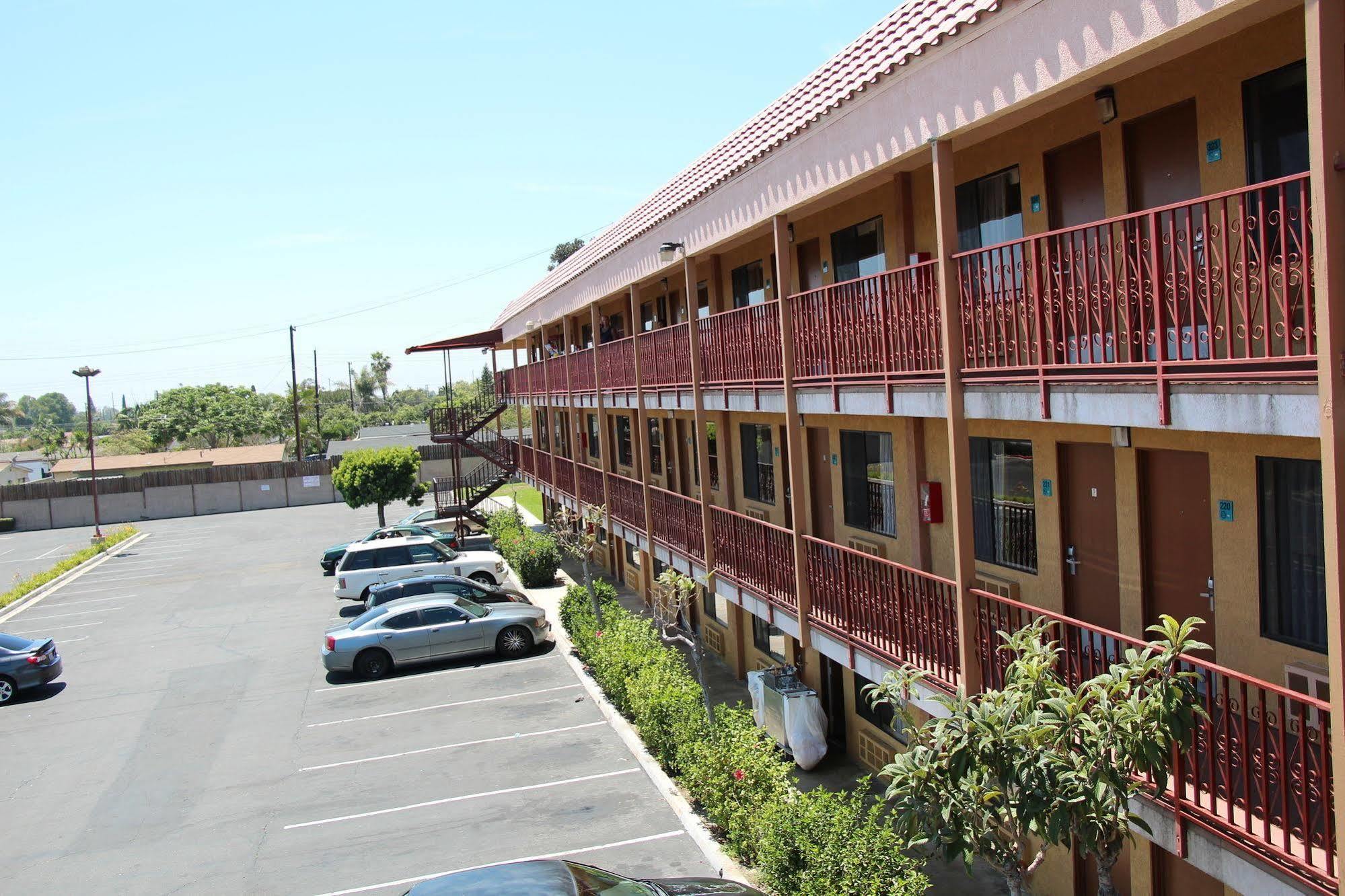 Budget Inn Anaheim/Santa Ana Esterno foto